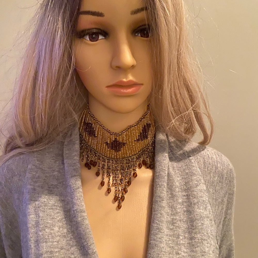 Choker necklace